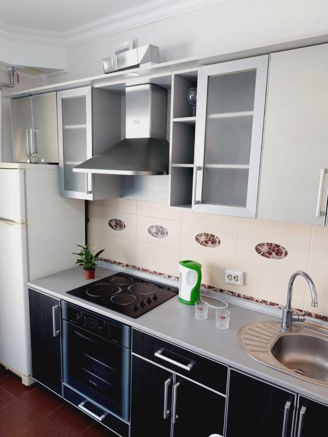 Квартира На Плазе Aktobe Exterior foto